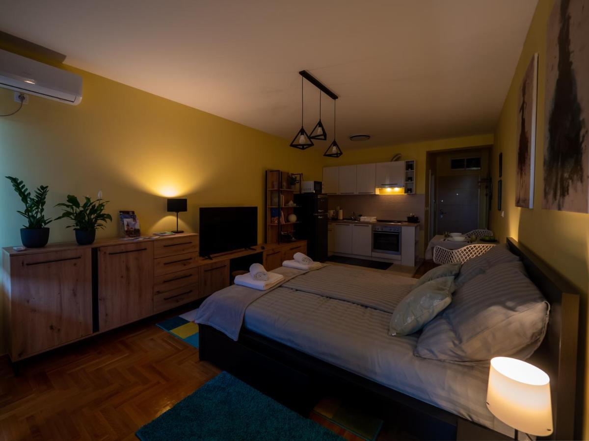 Green Apple Apartment Subotica Exterior foto
