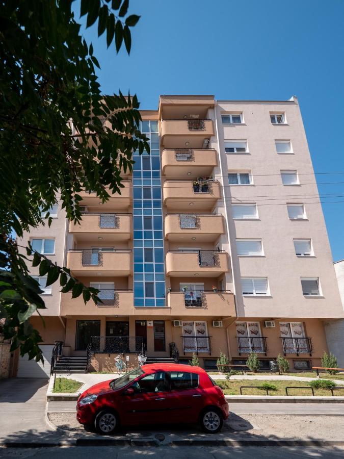 Green Apple Apartment Subotica Exterior foto
