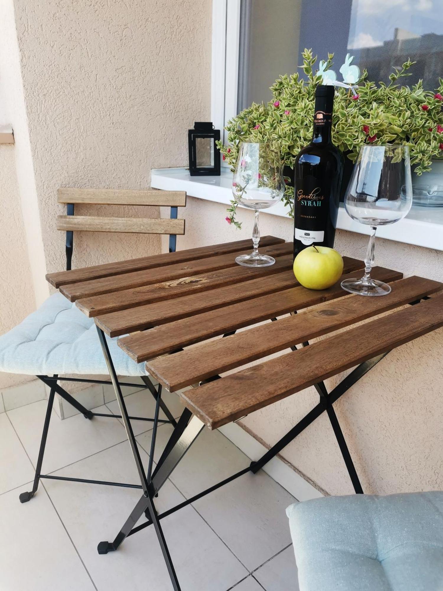 Green Apple Apartment Subotica Exterior foto